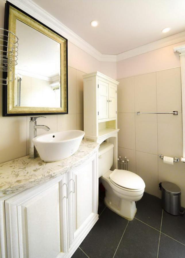 Salmon Magwood Guesthouse Toronto Esterno foto
