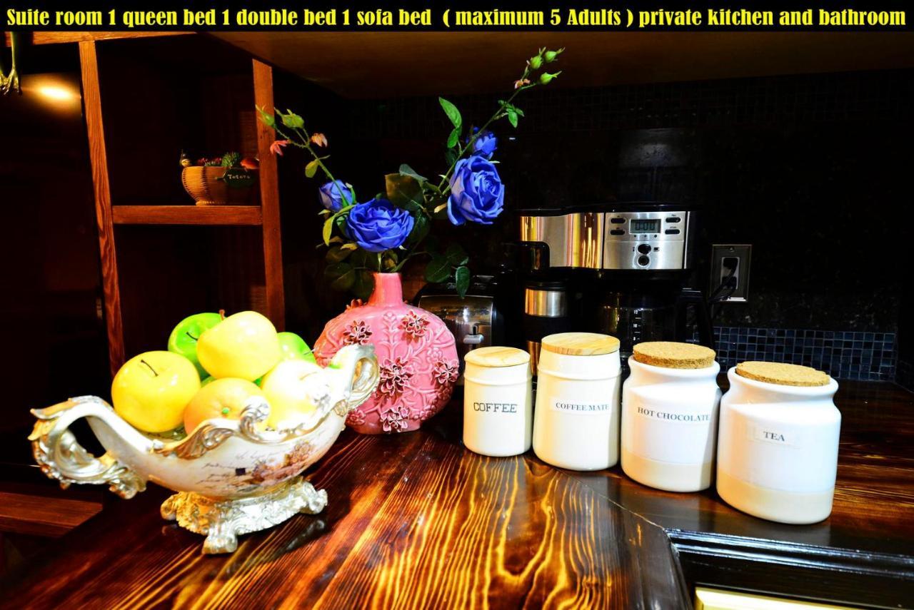 Salmon Magwood Guesthouse Toronto Esterno foto
